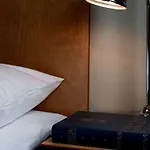 雷德瑞特酒店 酒店